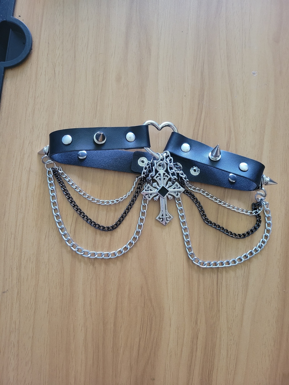 🍁NEW🍁Black Gothic Chain Choker with Cross Pendant